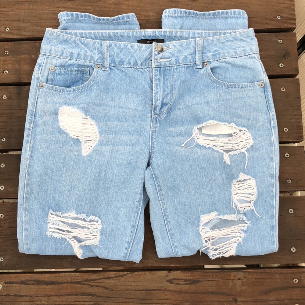 F21 Low Rise Distressed Jean